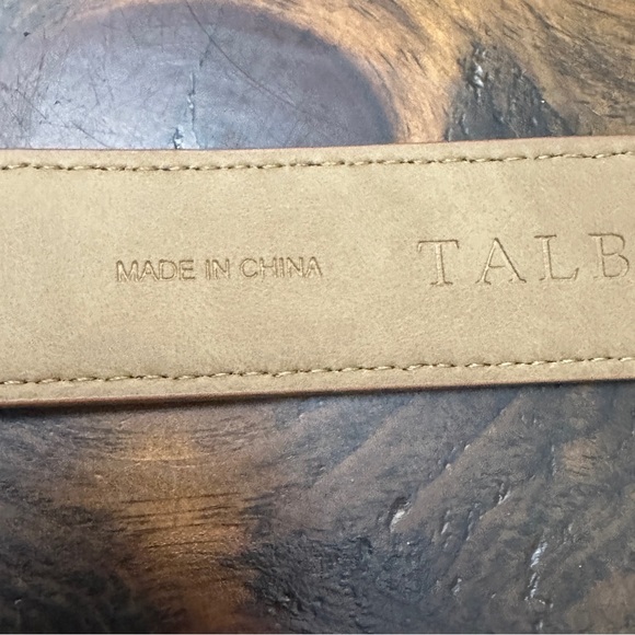 Talbots Camel Leather Belt with Silver Buckle - Picture 9 of 10